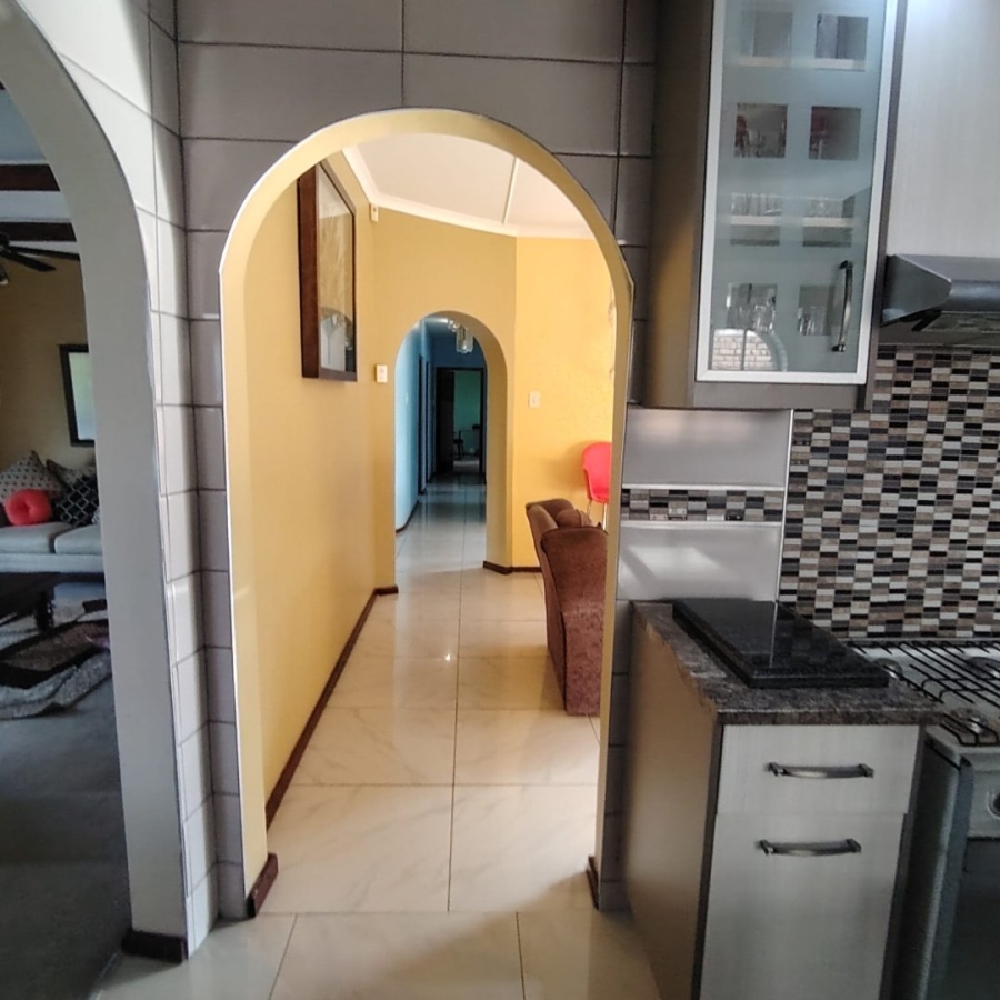 6 Bedroom Property for Sale in Baysville Eastern Cape